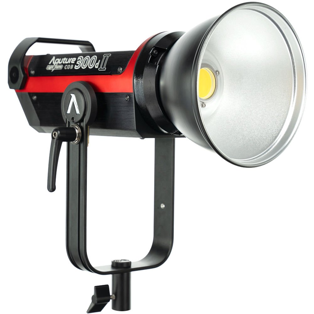 Студийный свет Aputure Light Storm C300d Mark II LED Light Kit с V-mount Battery Plate