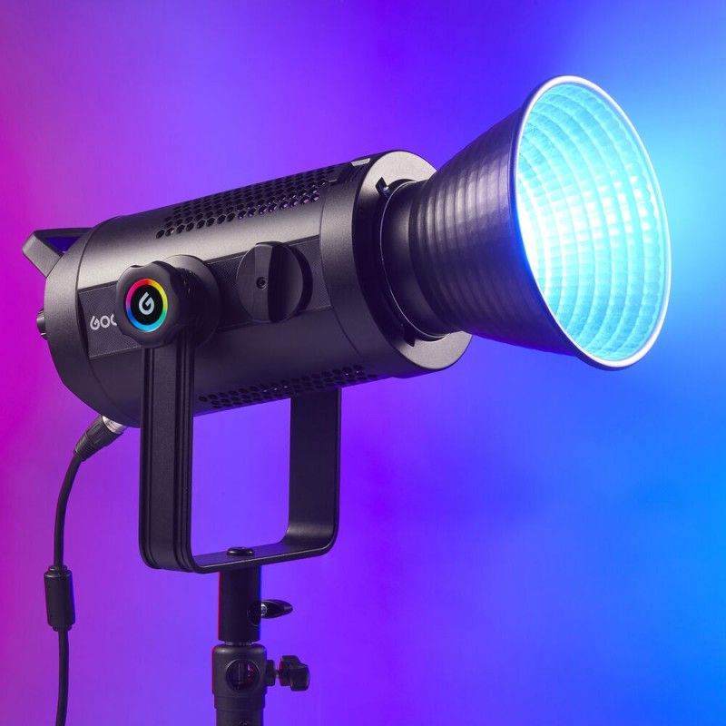 LED свет Godox SZ150R Zoom RGB (2500-6500K, 150W)