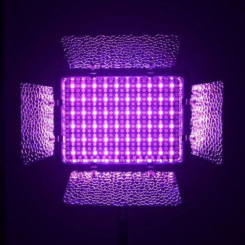 LED свет Yongnuo YN-300 IV RGB (3200-5600K)