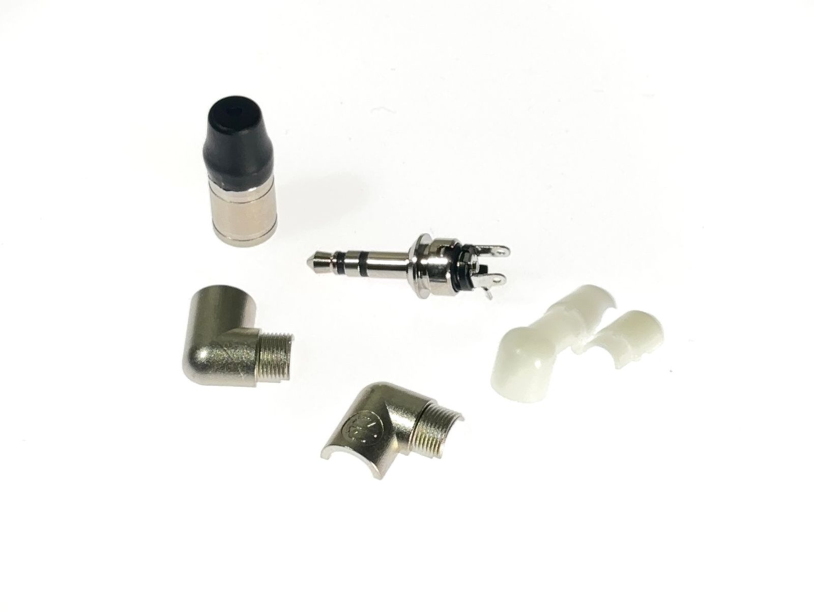 Разъем Neutrik 3.5 mm Right-Angle Stereo Plug (Nickel)